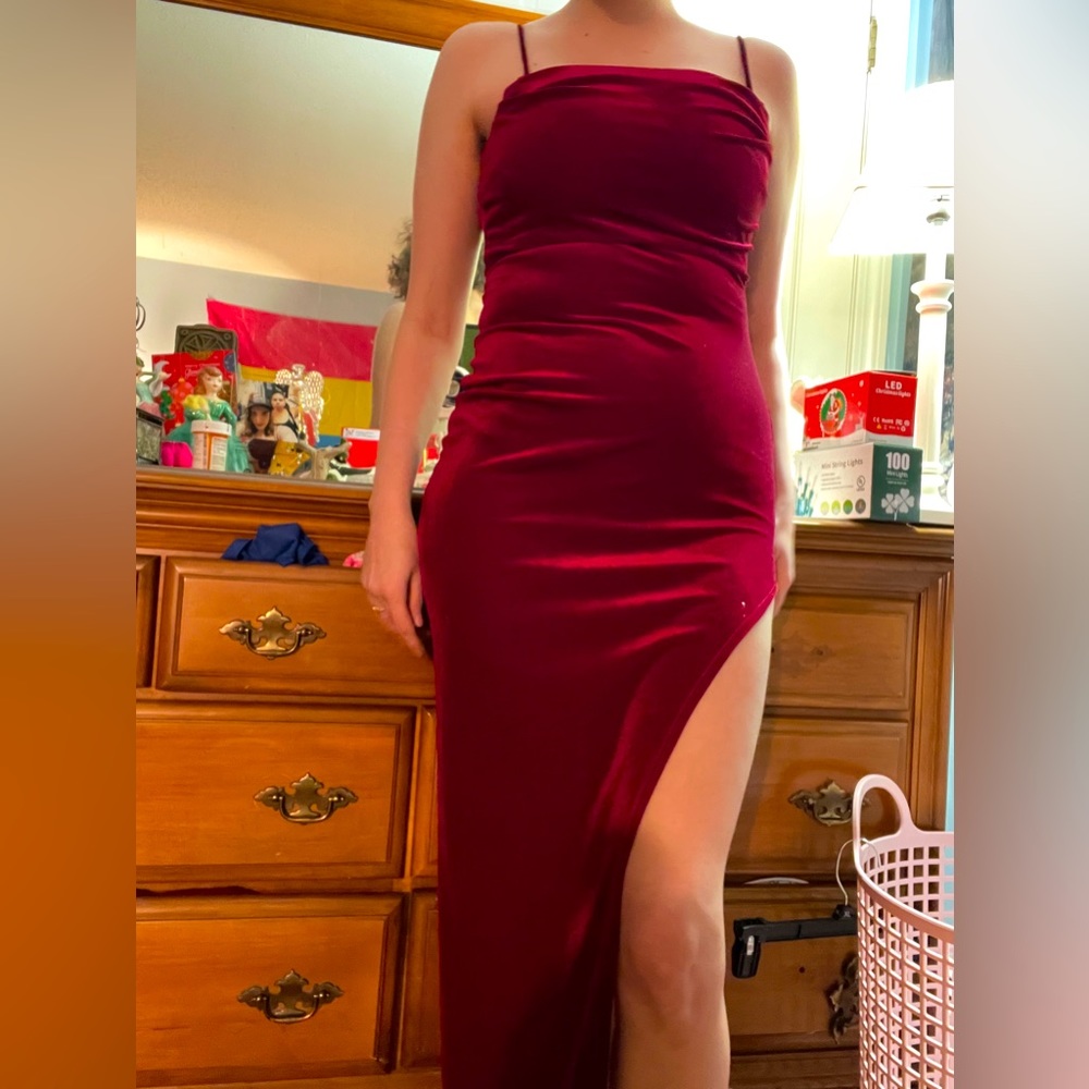 Windsor Red floor length dress size small